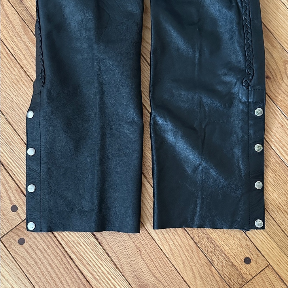 🏍️🔥 EUC Vintage Black Leather Adjustable Chaps motorcycle Bikercore Y2  🏍️🔥 - Picture 6 of 16